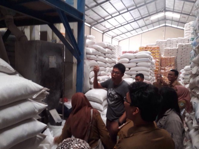 Komisi II sidak ke beberapa gudang beras di Kota Jambi